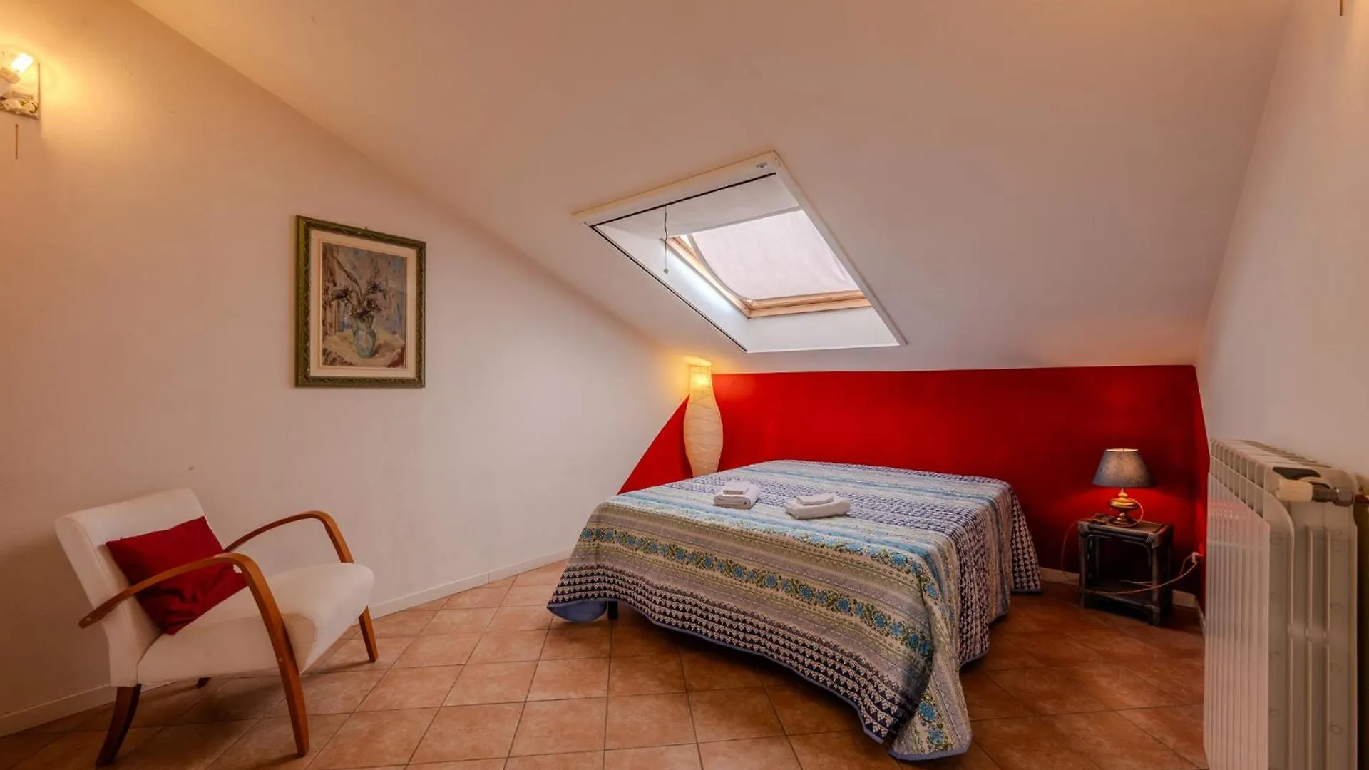 Red Mansarda Apartment Viareggio Italy
