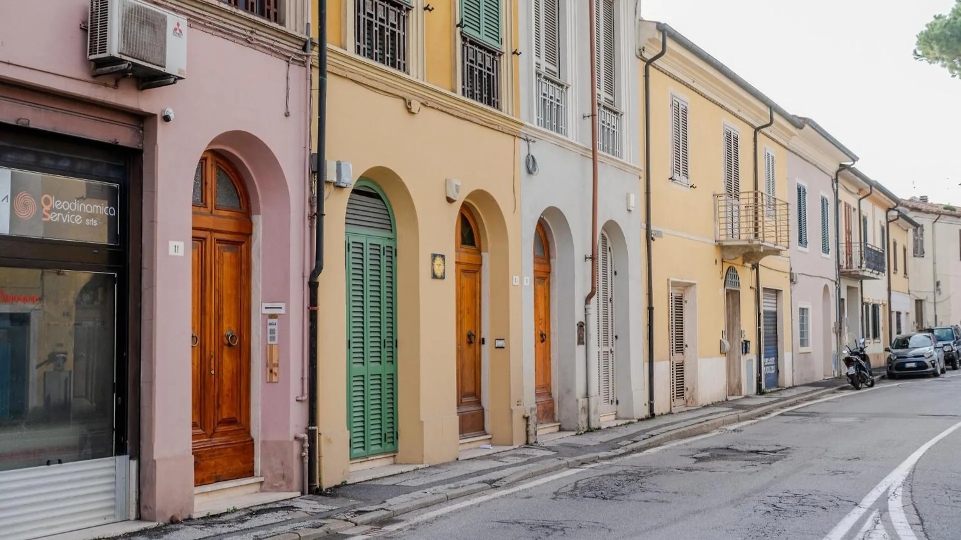 Red Mansarda Apartment Viareggio Italy