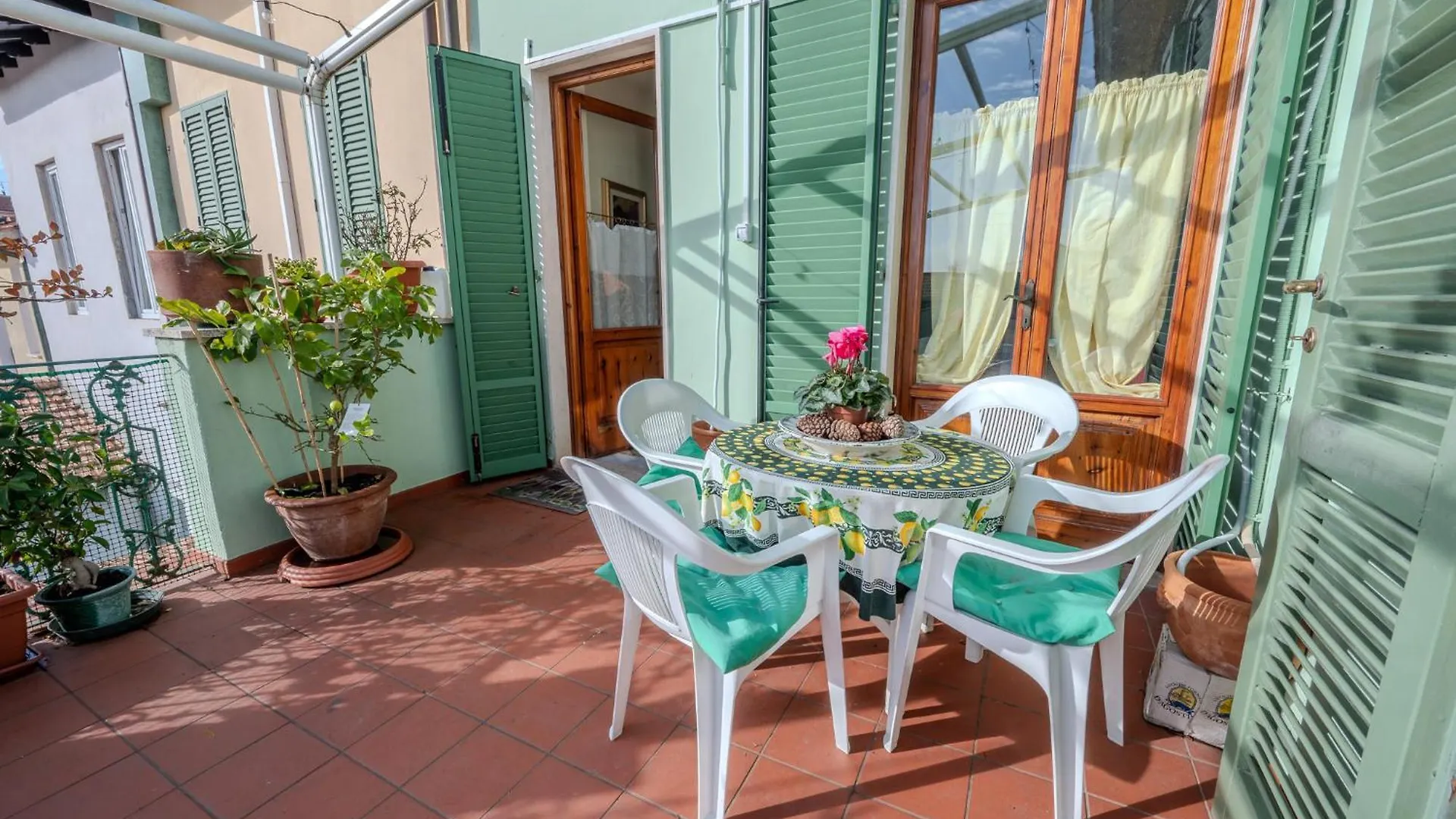 Red Mansarda Apartment Viareggio