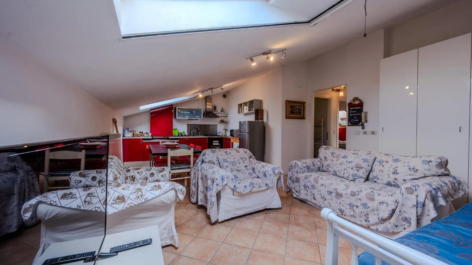 Red Mansarda Apartment Viareggio